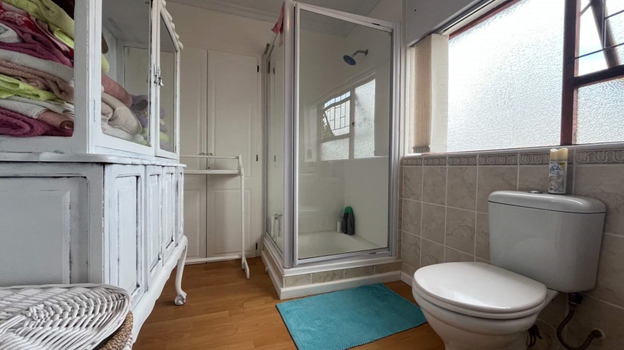 4 Bedroom Property for Sale in Hartenbos Heuwels Western Cape